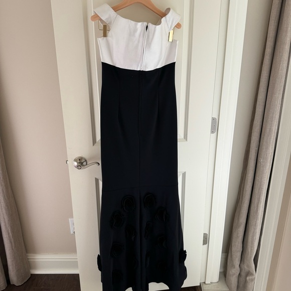 Greta Constantine Goro Off-the-Shoulder Empire Waist Gown Black & White | Size 6 - Picture 10 of 11